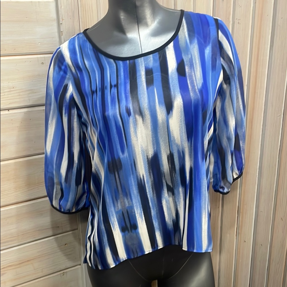Iz Byer Blue and Black Graphic Relaxed Blouse